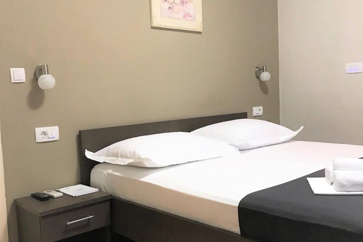 Berulia Rooms Brela Esterno foto
